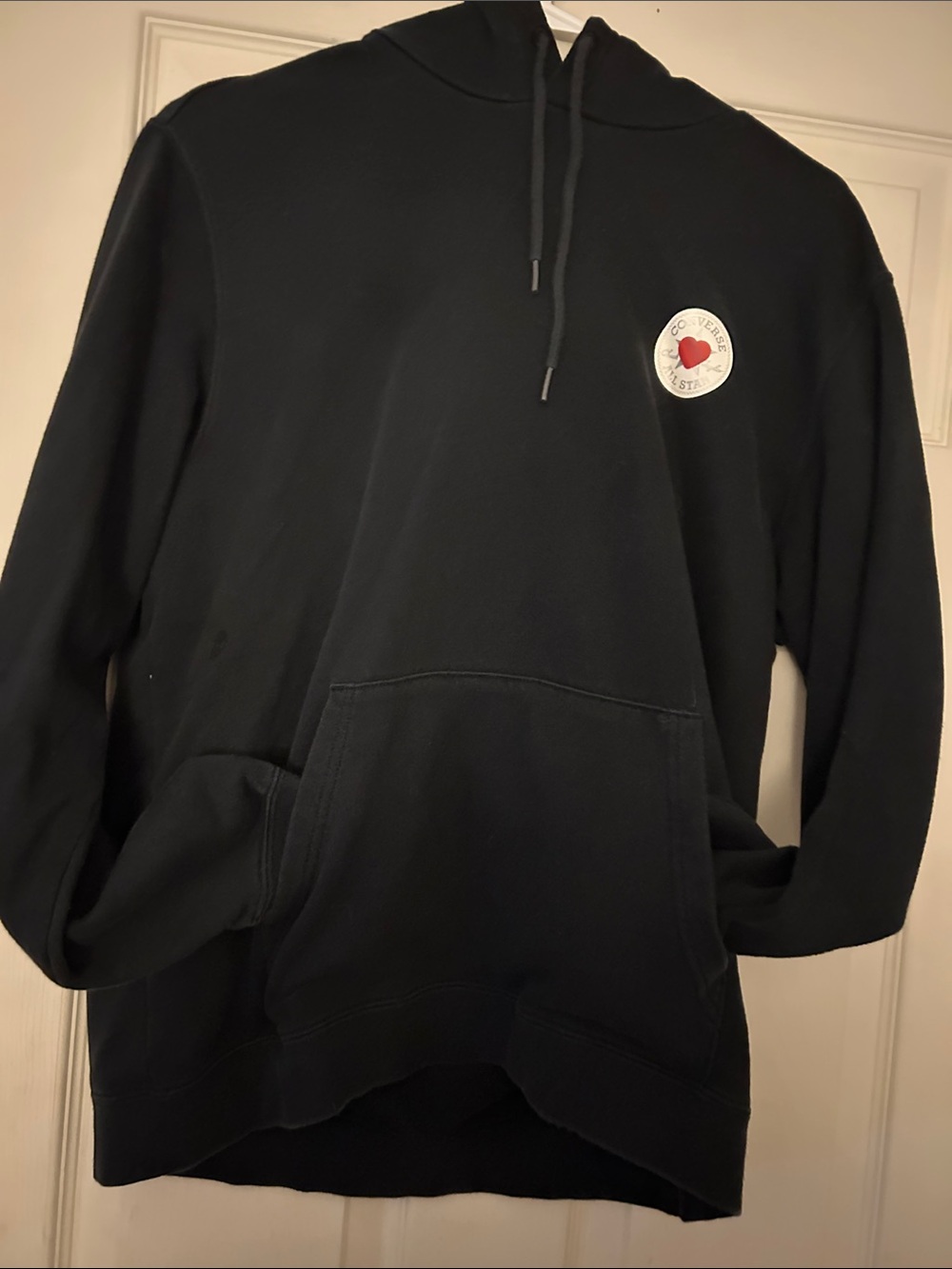 Women’s Converse Black Pullover Hoodie with White Heart Logo in X-Large EUC